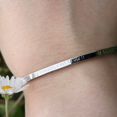 Bracelet gravé "Les copines c'est la vie"