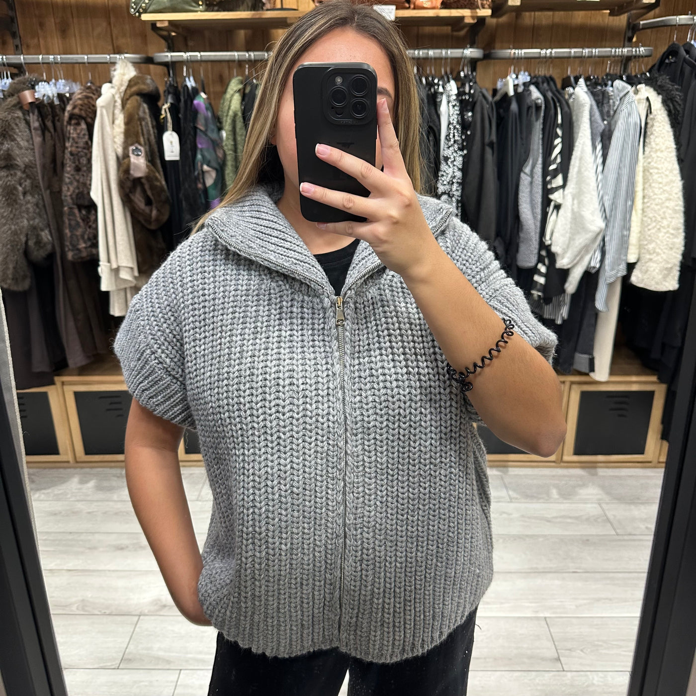 Gilet sans manches gris Super-U zippé en maille épaisse – Banditas from Marseille