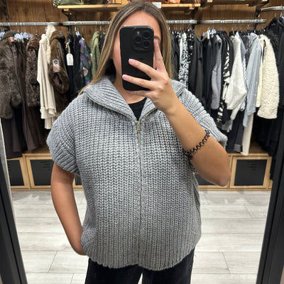 Gilet sans manches gris Super-U zippé en maille épaisse – Banditas from Marseille