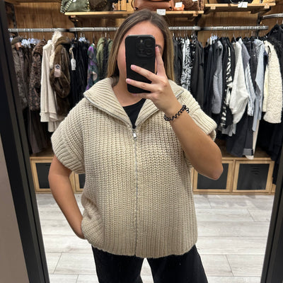 Gilet sans manches écru Super-U zippé en maille épaisse – Banditas from Marseille