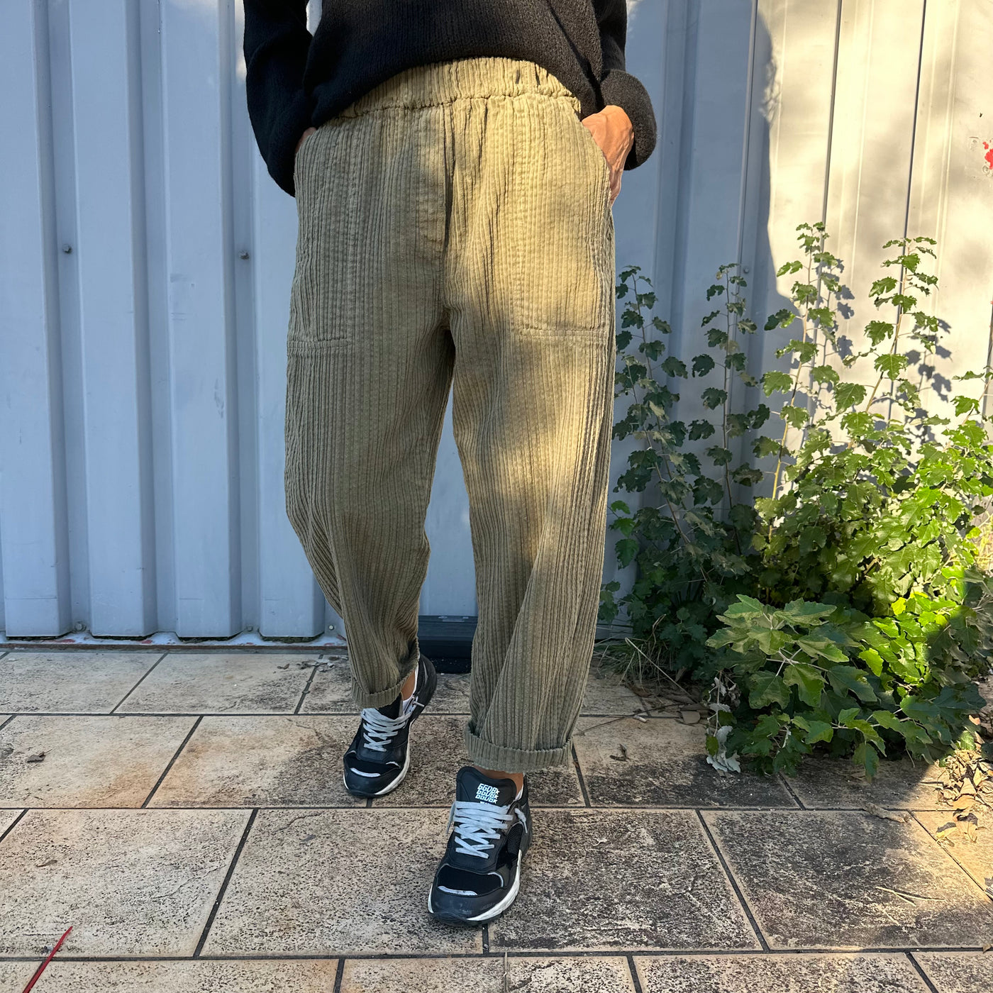 Pantalon Palm kaki en velours côtelé Banditas