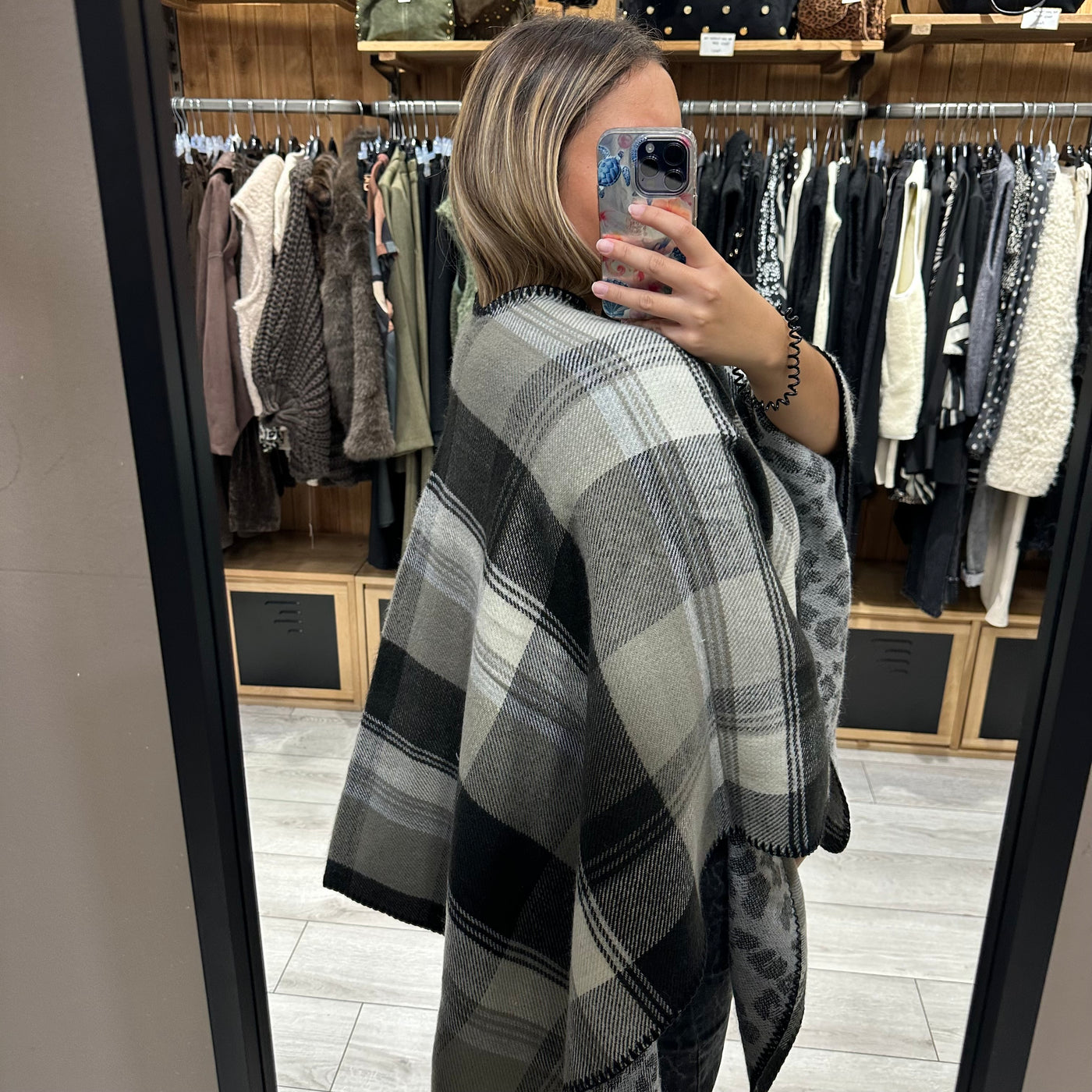 Poncho Pieces à carreaux et intérieur imprimé léopard