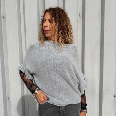 Pull Flora gris à manches chauves souris et col bateau