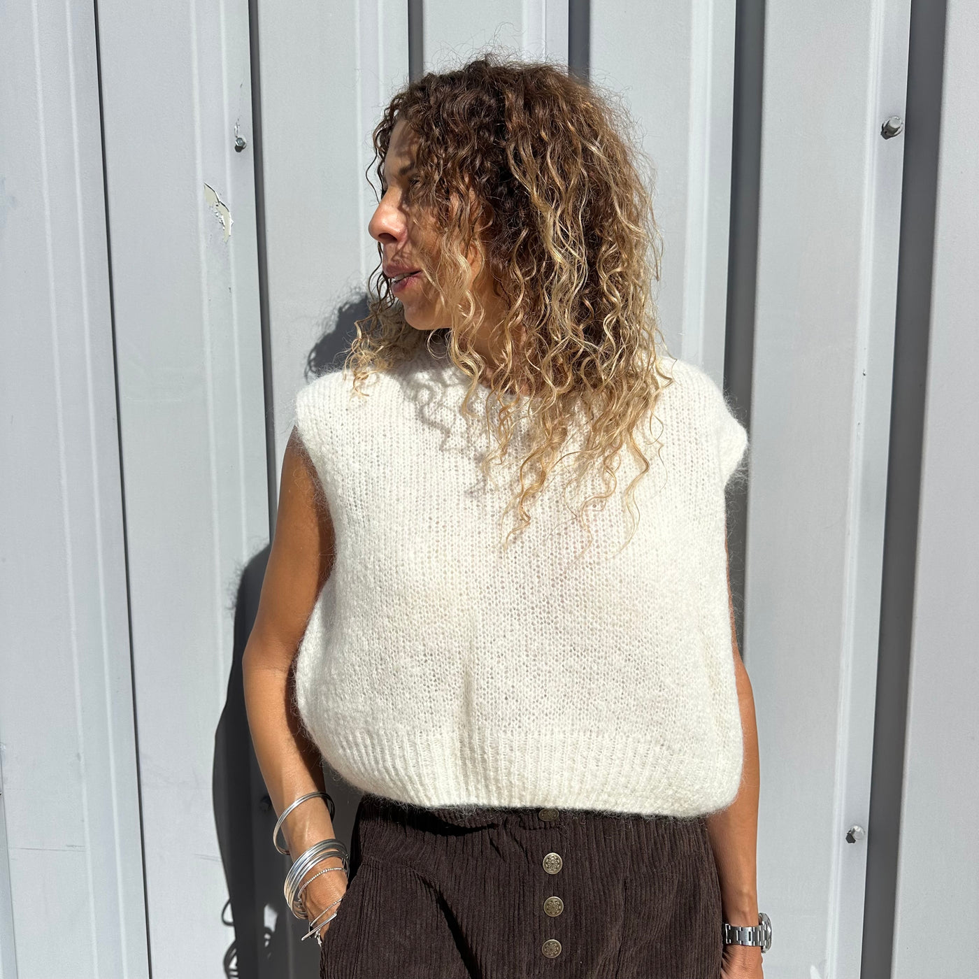 Pull court blanc sans manches mohair 