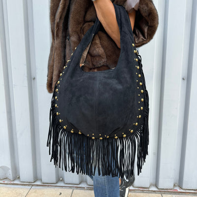 Sac à main hobo noir à franges avec clous dorés
