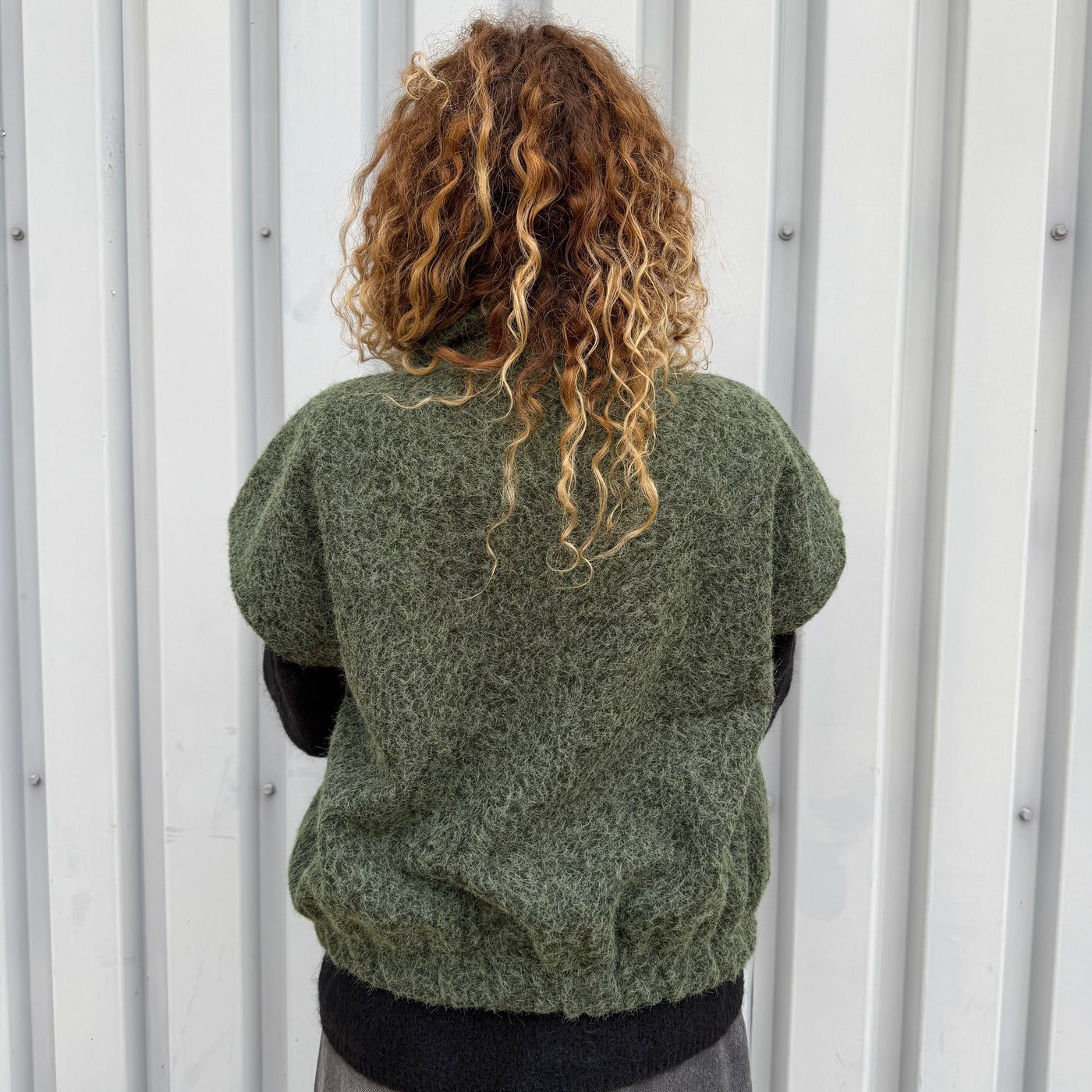 Veste Lyli Sans Manches en Maille Bouclée Kaki