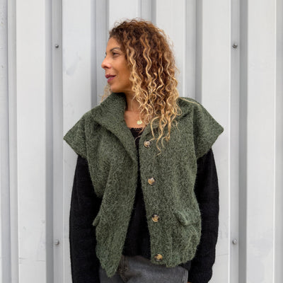 Veste Lyli Sans Manches en Maille Bouclée Kaki