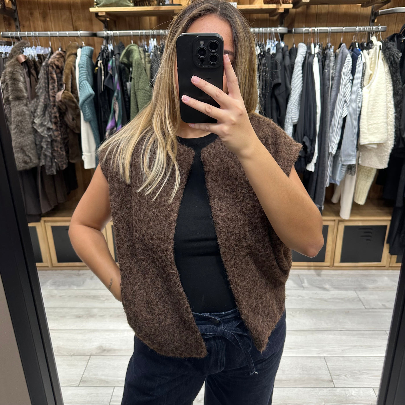 Veste sans manches chocolat marron duveteuse effet laine