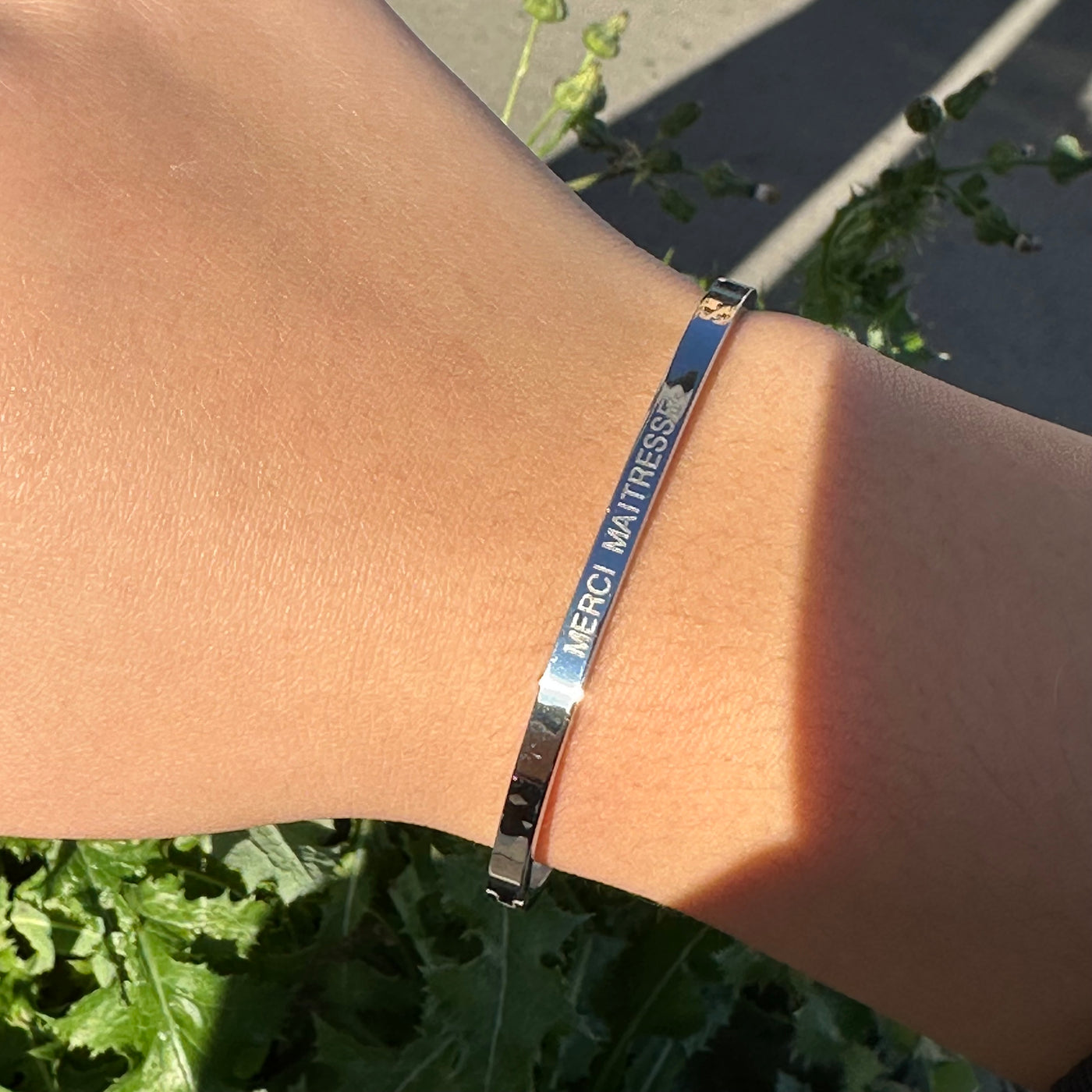 bracelet jonc rigide en acier inoxydable argenté gravé merci maîtresse