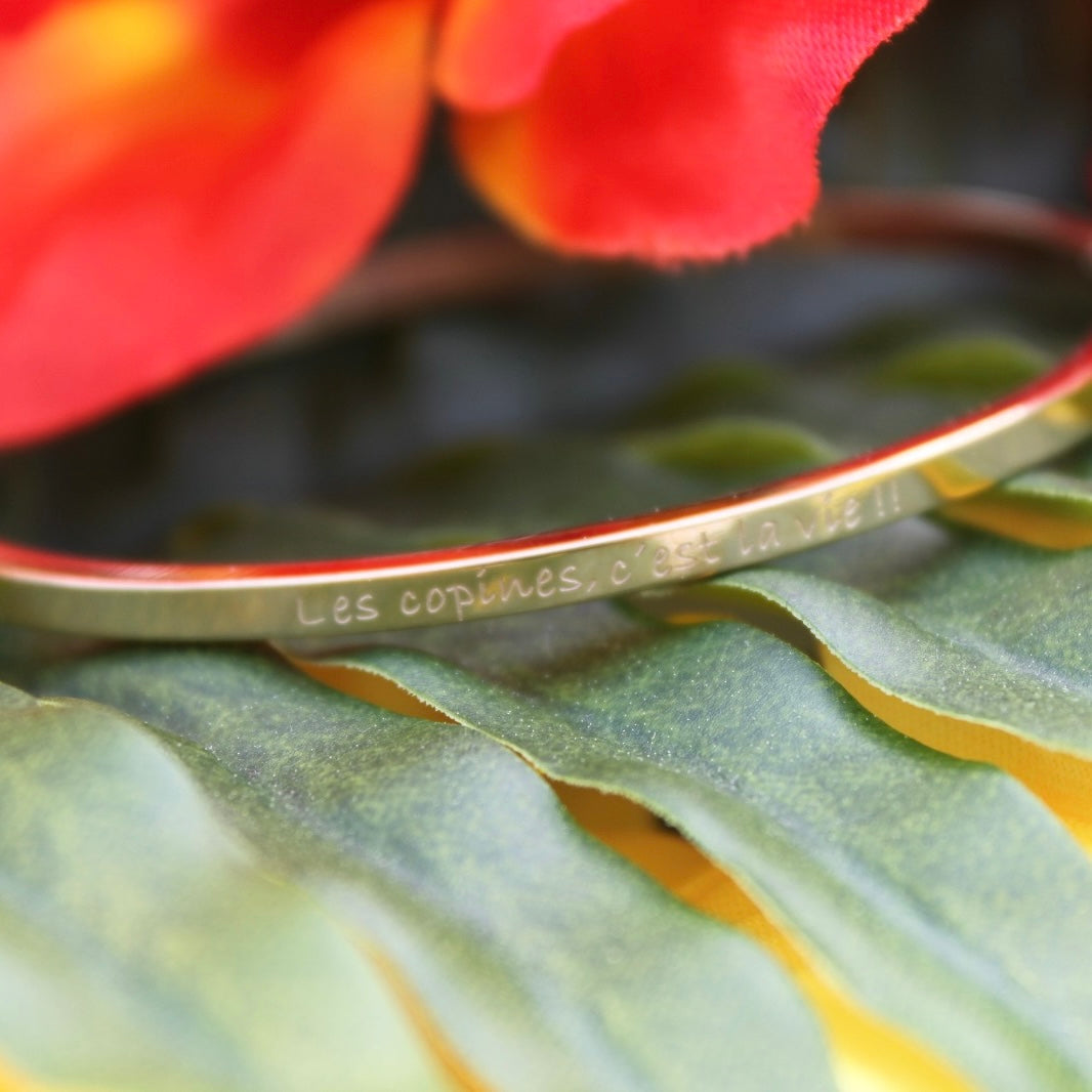 Bracelet gravé "Les copines c'est la vie"