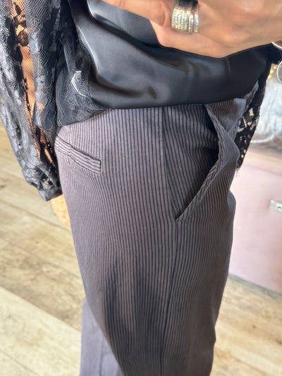 PANTALON DEBO A RAYURES CHOCO