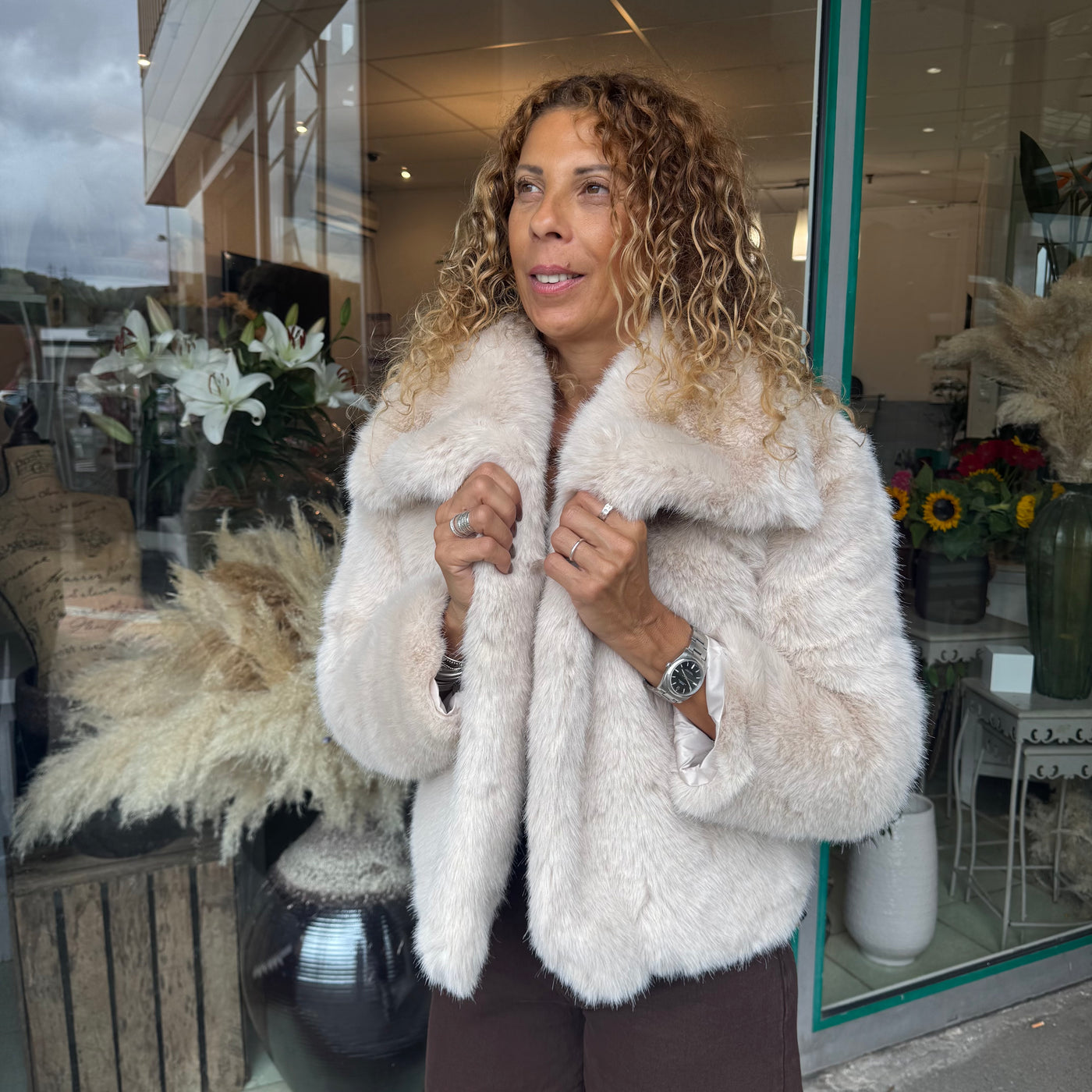 Veste COSY fausse fourrure écru